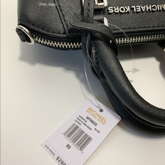 Michael Kors Giftables Ciara XS Mini Crossbody - Picture 6 of 8